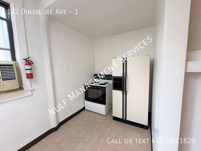 Building Photo - 1 bed, 1 bath unit in Crafton