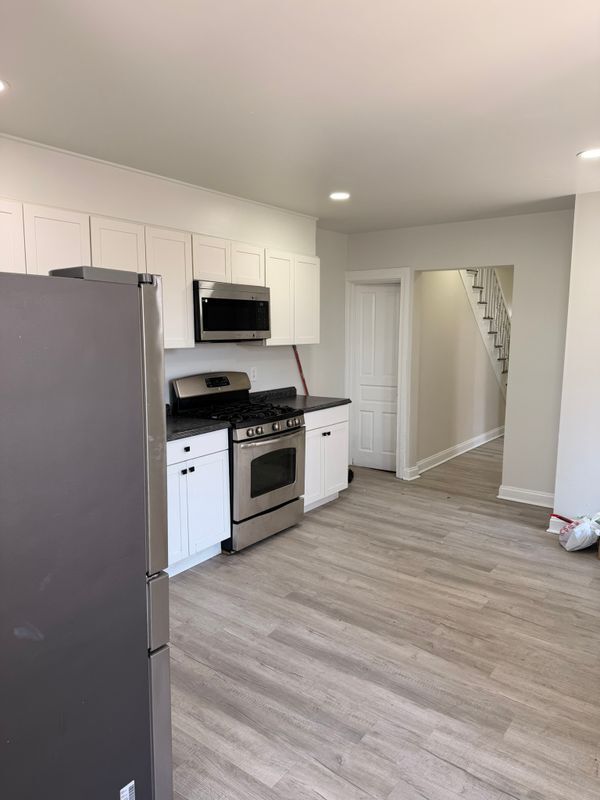 Building Photo - 328 Pattison St