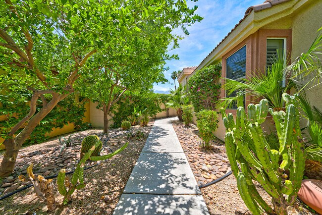 Building Photo - 29543 W Laguna Dr