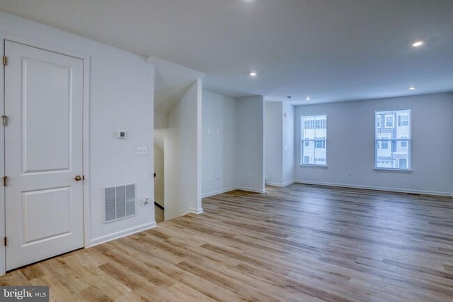 Building Photo - 345 Andrew Ct