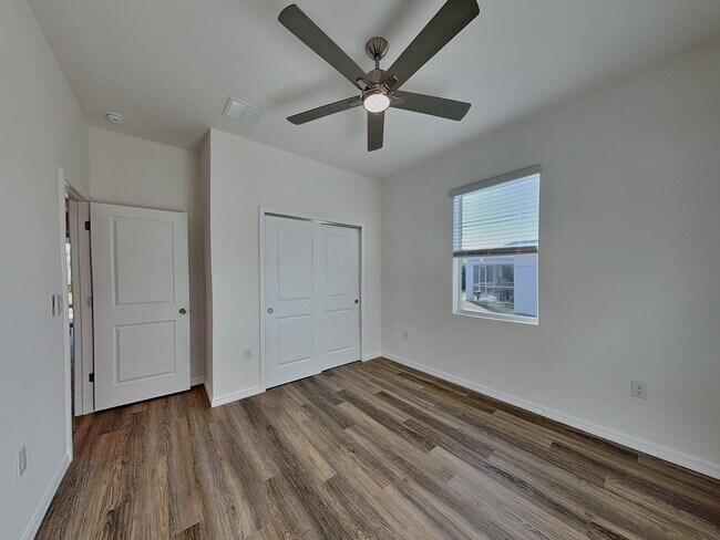 Building Photo - 23406 Racine Ave