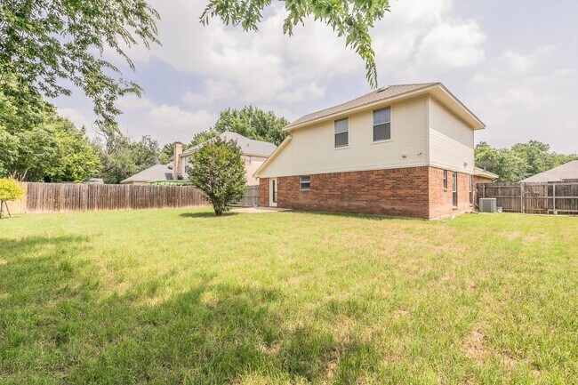 Building Photo - Coming Soon! 2 Story, 3 Bedroom Home in Be...