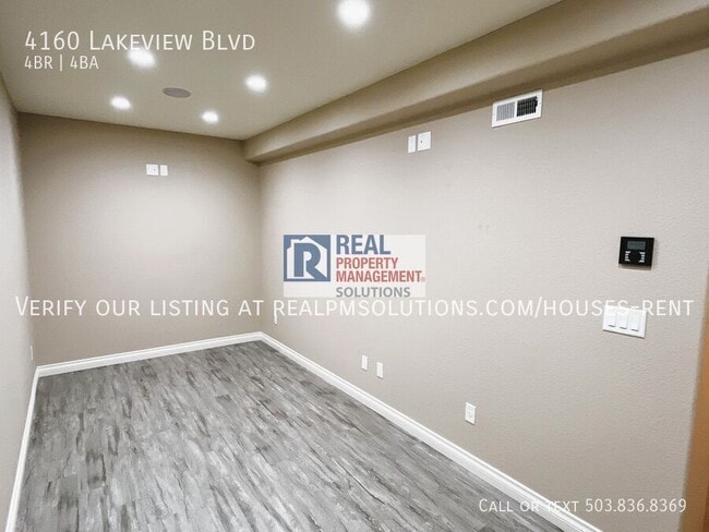 Building Photo - 4160 Lakeview Blvd