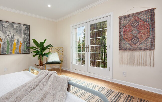 Building Photo - 422 Smithwood Dr