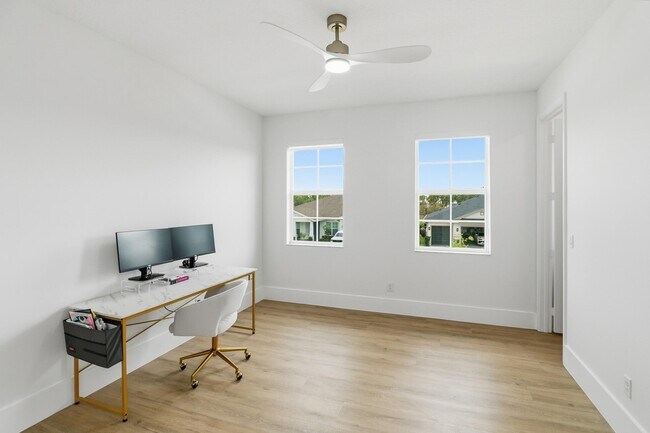 Building Photo - 655 Hookline Cir