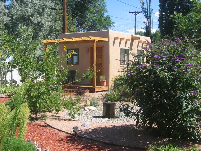 Building Photo - Unfurnished or Furnished - Santa Fe Style House & Studio on Rio Vista St.