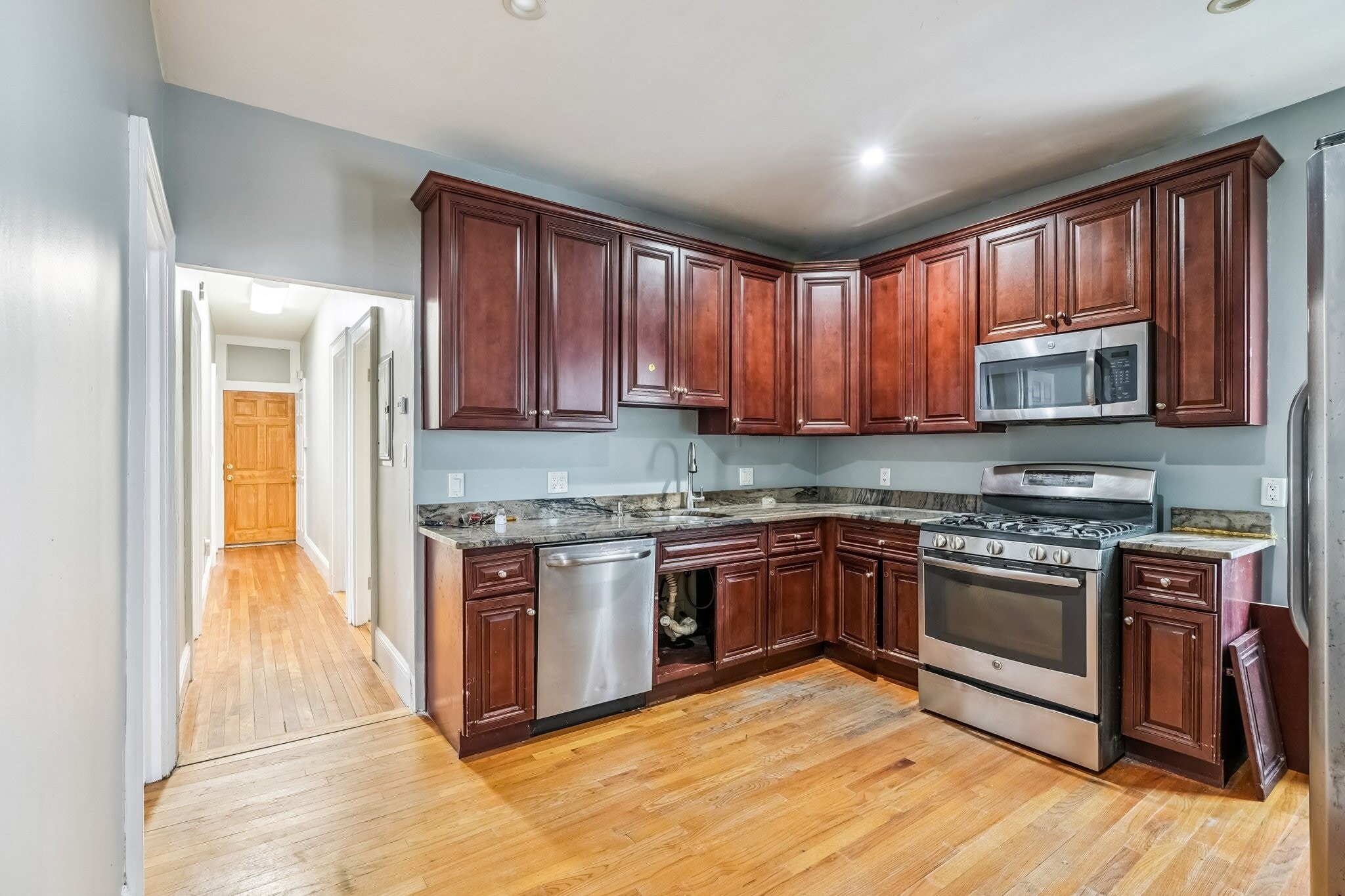 Building Photo - 62 Fuller St