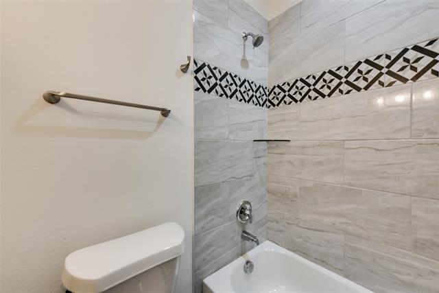 Building Photo - 6011 Rivendell Dr