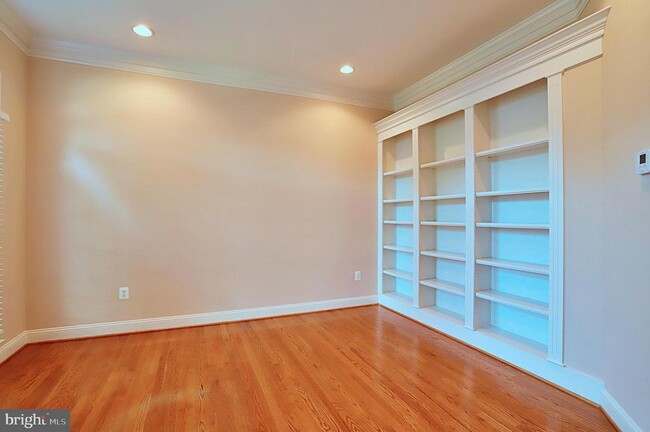 Building Photo - 8163 Snead Loop