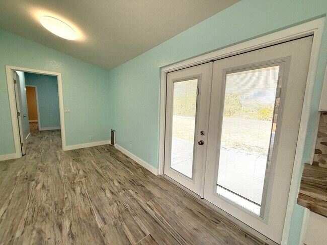 Building Photo - 15859 68th Ct N