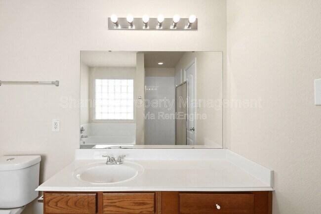 Building Photo - 526 Remington Lodge Ct