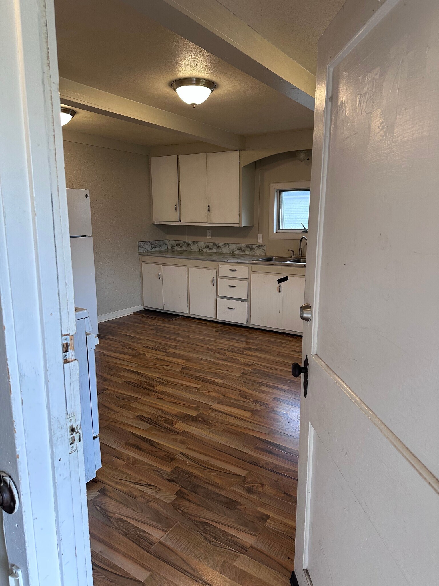 Building Photo - 629 Park Ave