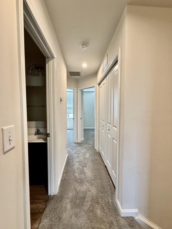 Building Photo - 828 Renee Ave