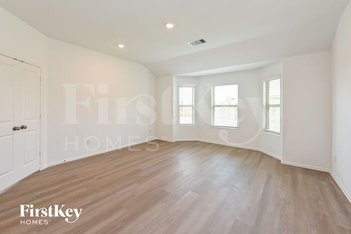 Building Photo - 5238 Eagleton Dr