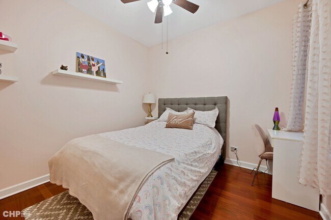 Building Photo - 1035 W Madison St