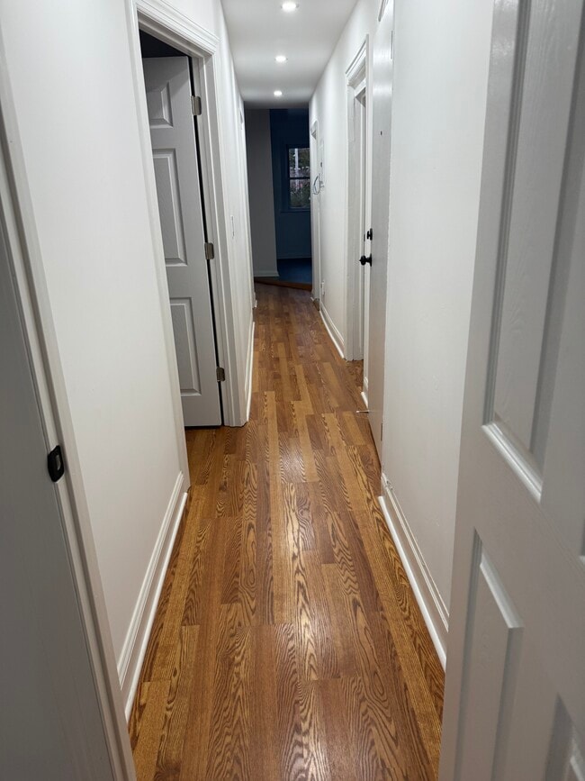 Building Photo - 139 S 12th Ave