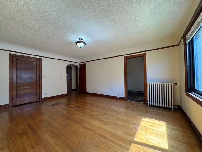 Building Photo - Parkway Apartments