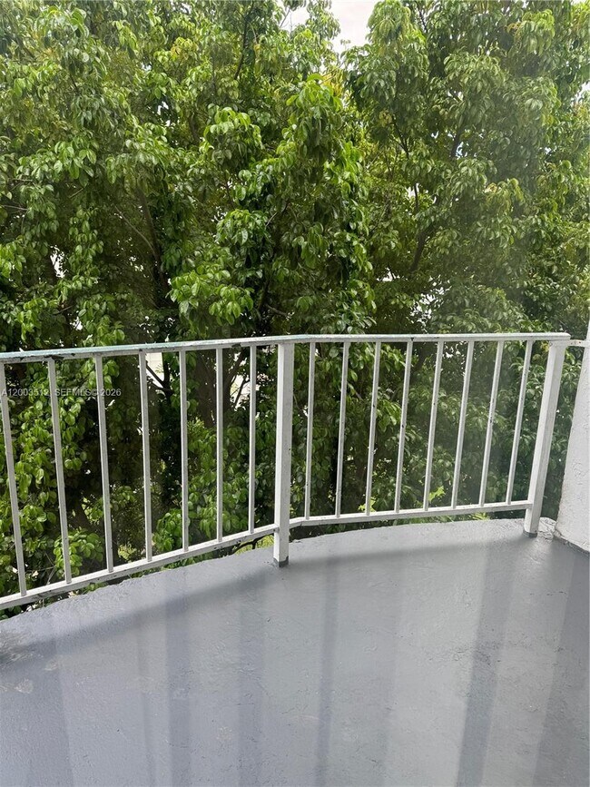 Building Photo - 1109 Belmont Ln