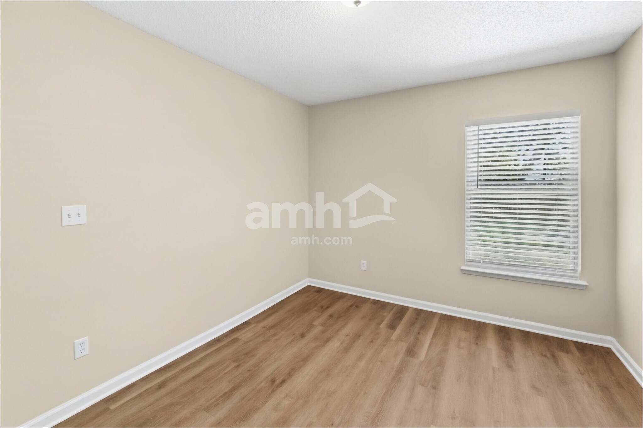 Building Photo - 1773 Chandelier Cir E