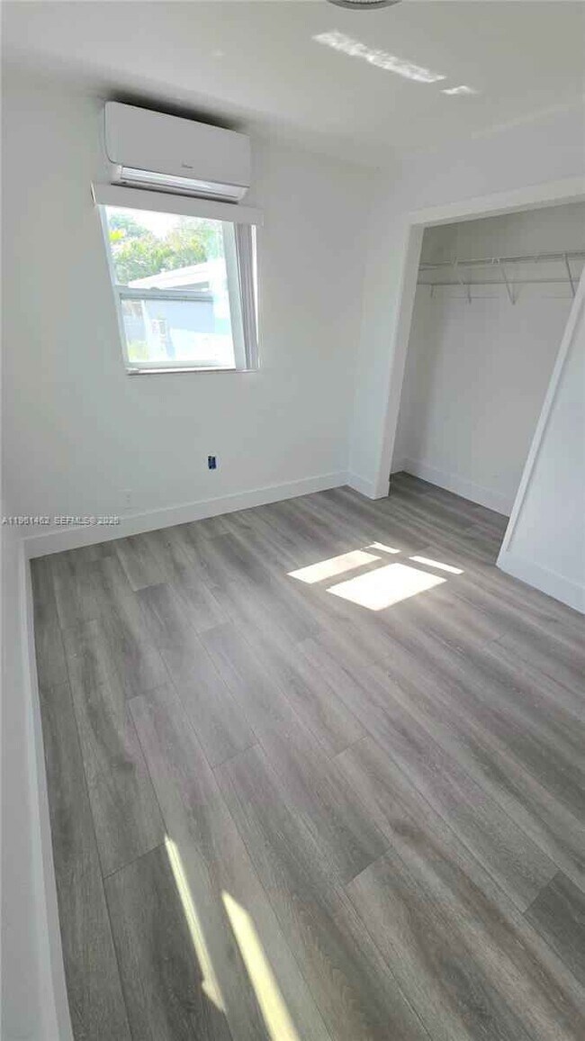 Building Photo - 6616 Raleigh St