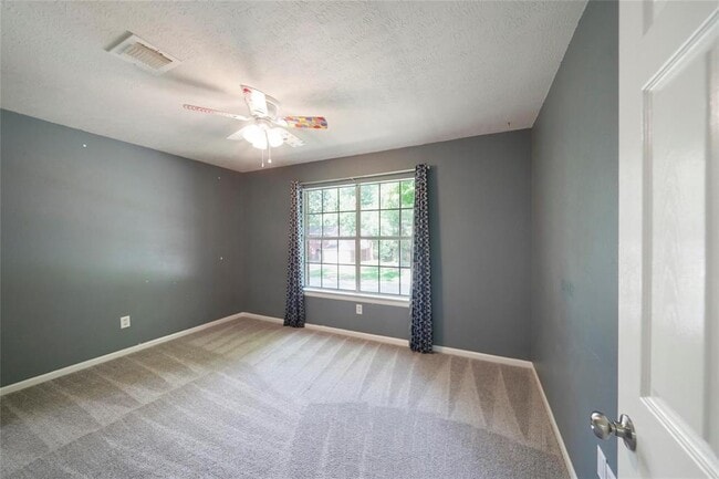Building Photo - 4426 Echo Falls Dr