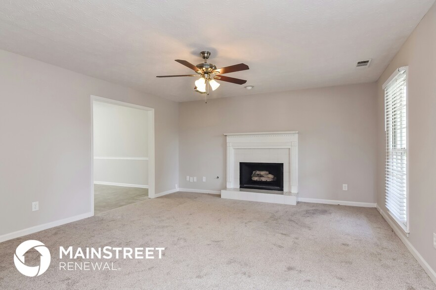 Building Photo - 2935 Emerson Lake Dr