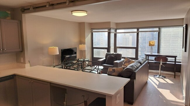 Building Photo - 30 E Huron St