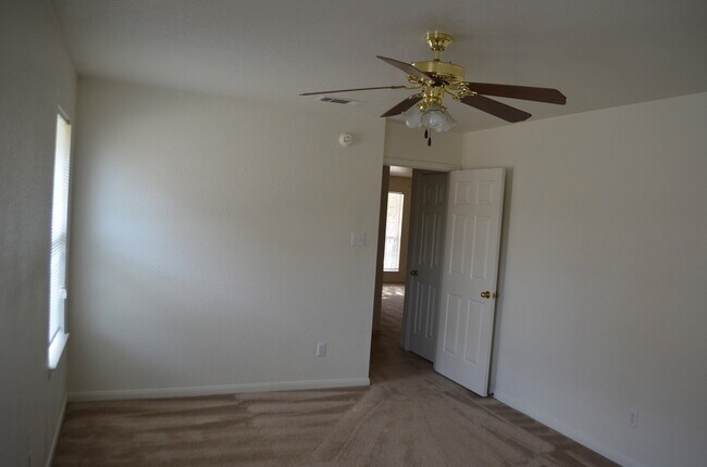 Building Photo - 2108WW