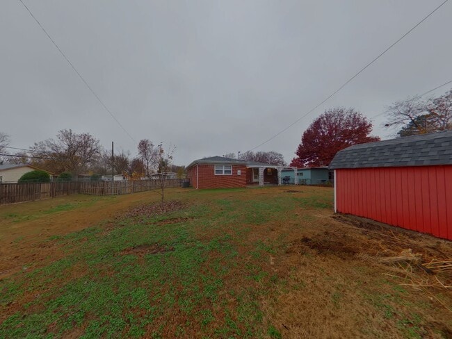 Building Photo - 3534 W 11th St N