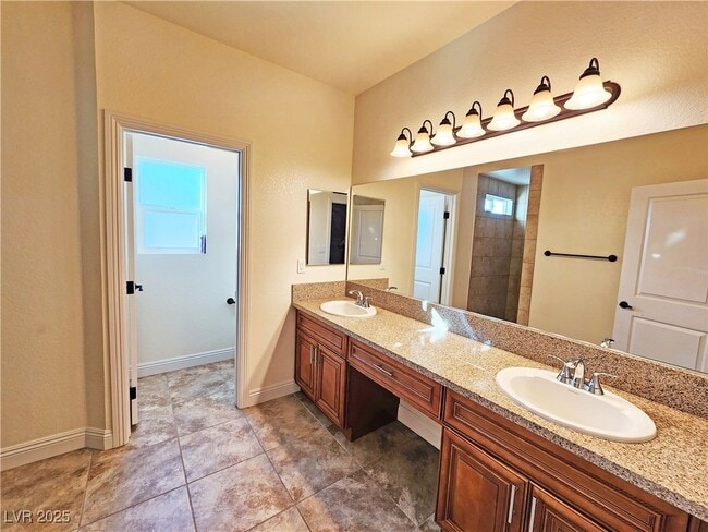 Building Photo - 4920 Honey Locust Dr