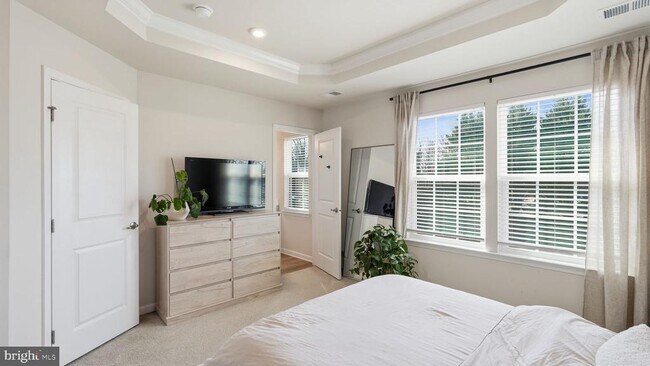 Building Photo - 1790 Scenic Lp