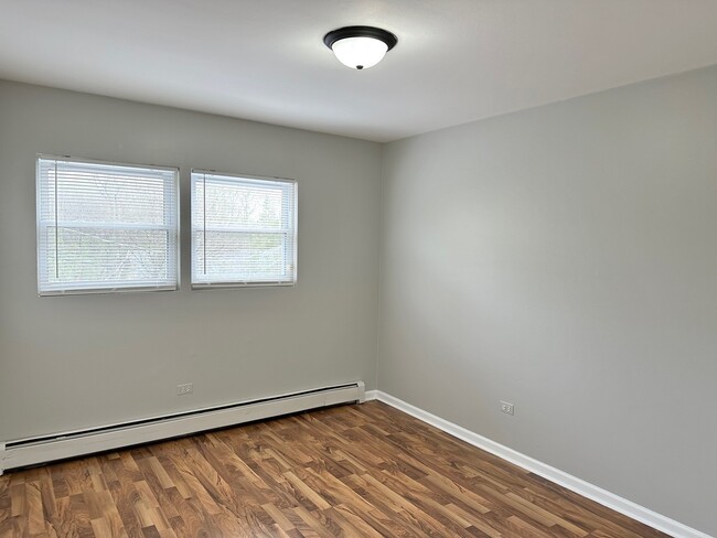 Building Photo - 8635 84th Ct
