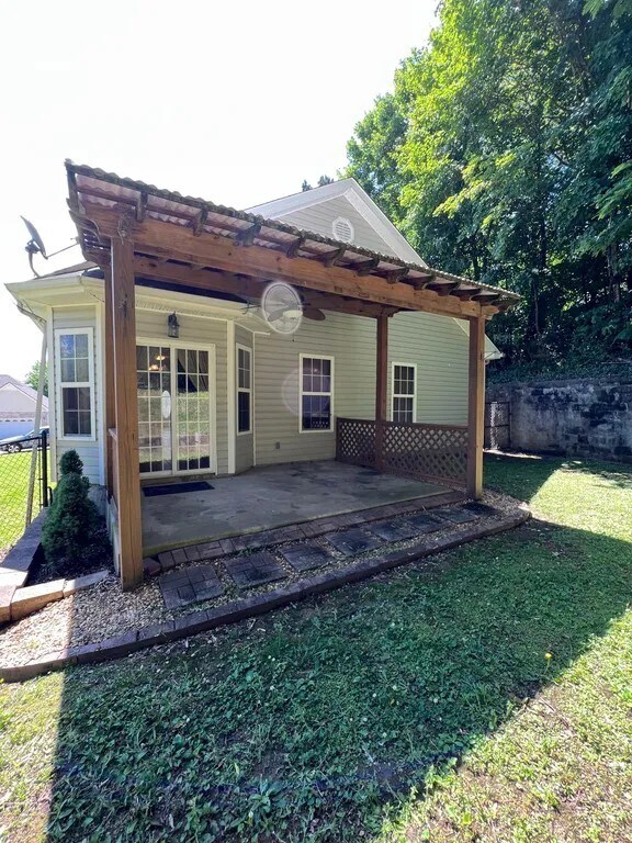 Building Photo - 7109 Tyner Crossing Dr