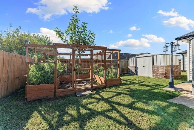 Building Photo - 3409 SW Picasso Blvd