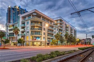 Building Photo - 912 Channelside Dr