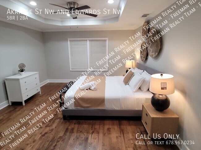 Building Photo - 1471 Akridge St NW