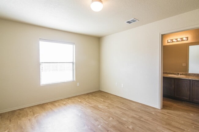 Building Photo - 3407 Apache Meadows Drive