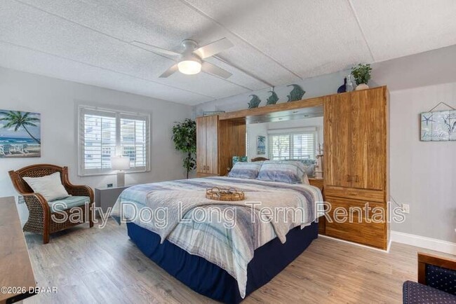 Building Photo - 2290 Ocean Shore Blvd