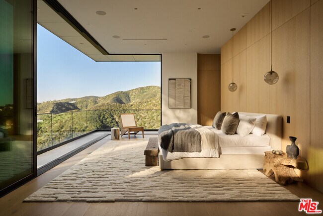 Building Photo - 1149 Linda Flora Dr