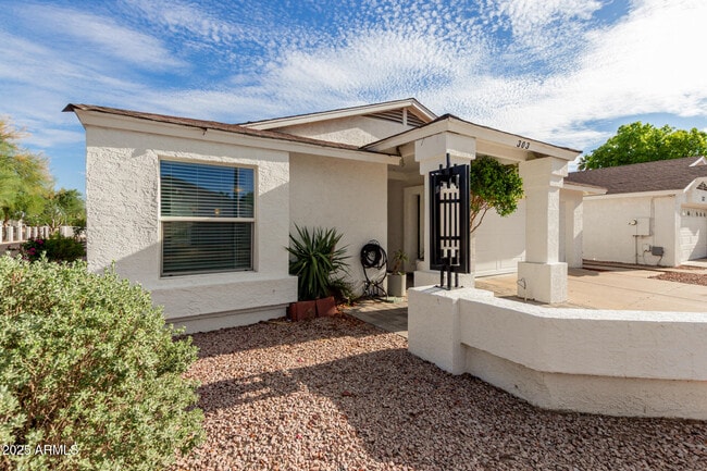 Building Photo - 303 W Fellars Dr