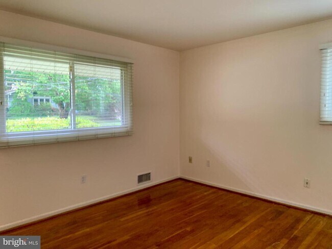 Building Photo - 2622 Occidental Dr