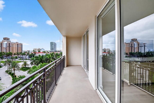 Building Photo - 550 Okeechobee Blvd