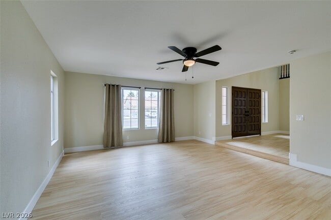 Building Photo - 821 Long Branch Dr