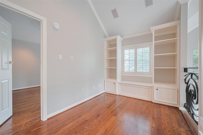 Building Photo - 5302 Fayette St