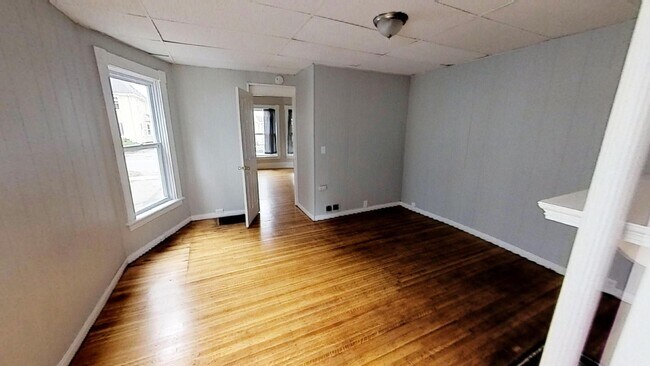 Building Photo - 439 Meigs St
