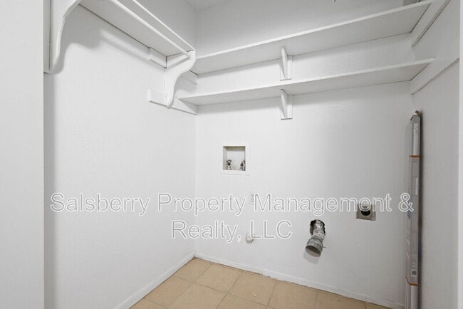 Building Photo - 1900 Lavon Creek Ln