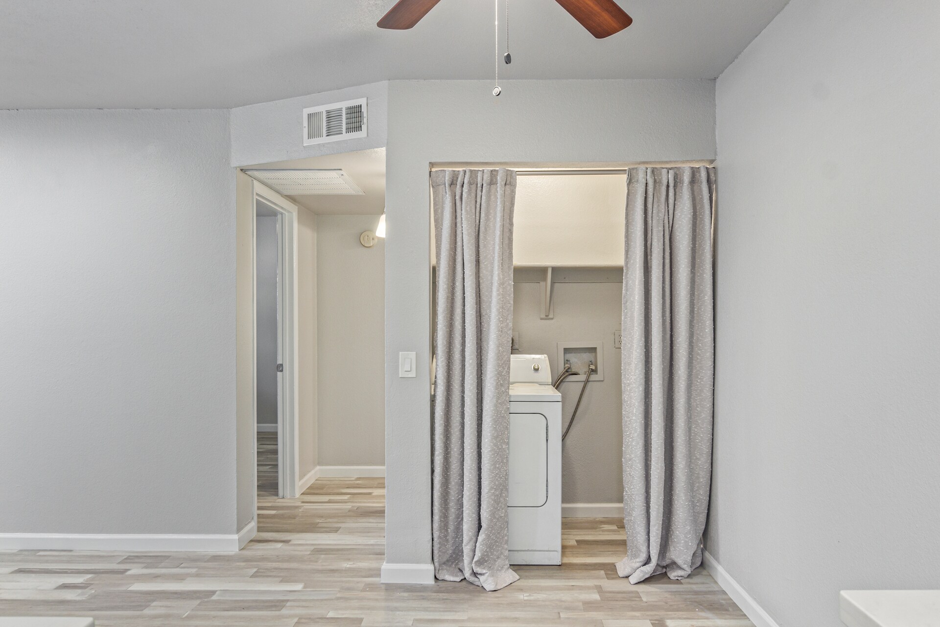 Laundry - 2937 E Beck Ln