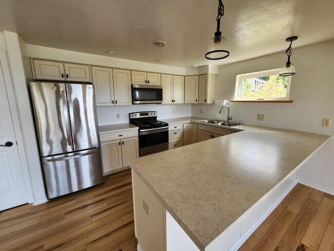 Building Photo - 41385 Ptarmigan Heights Dr