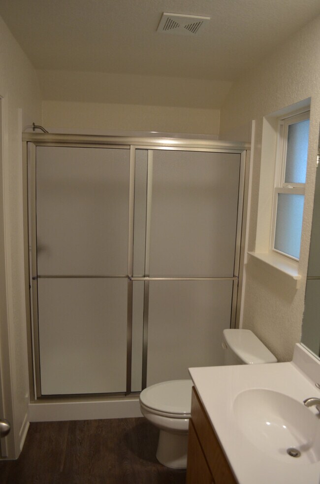 Building Photo - 211 Coby Dr