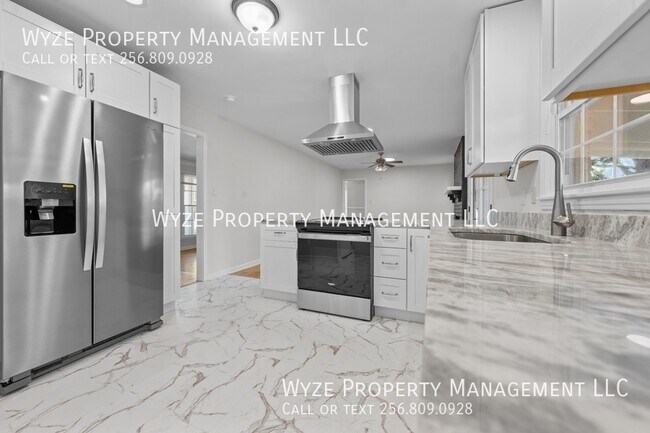 Building Photo - 2209 Rothmore Dr SW